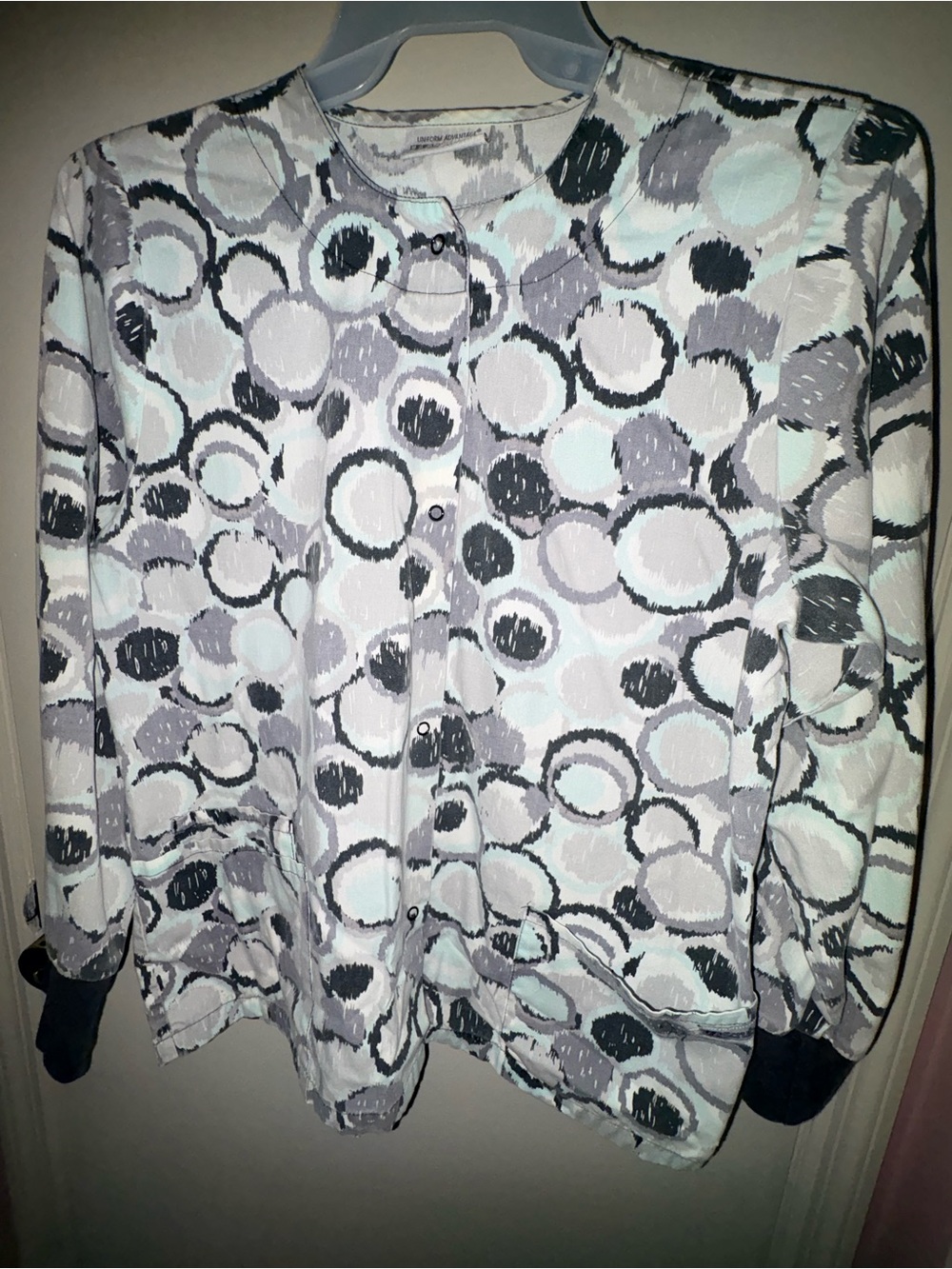 Uniform advantage Polka Dot Button-Up scrub jacket in Mint, Gray & Black small